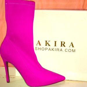AKIRA | PINK ankle boots